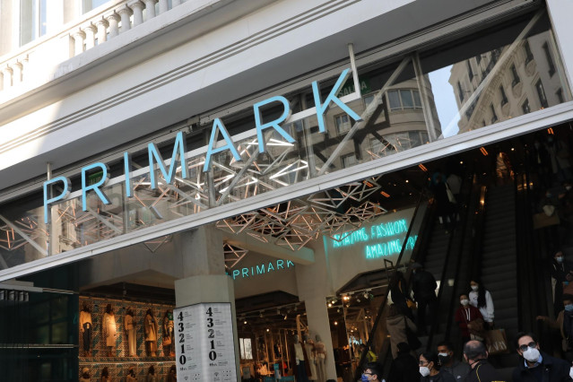 Archivo - Letrero del Primark de Gran Vía, en Madrid, (España), a 13 de noviembre de 2020.