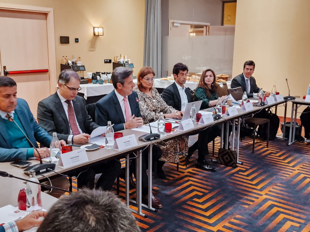 Reunión de la Asiet con empresarios y autoridades del sector de las telecomunicaciones en América Latina, en el marco del MWC