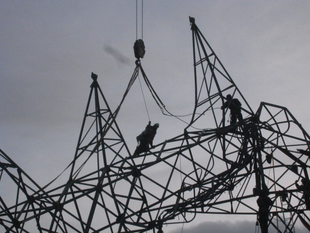 Archivo - Torre de electricidad.
