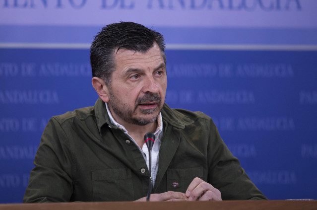El portavoz del grupo parlamentario PP-A, Toni Martín, durante su comparecencia en rueda de prensa. A 02 de marzo de 2023, en Sevilla (Andalucía, España). Los representantes de los grupos políticos se dan cita en rueda de prensa previa a la Junta de Porta