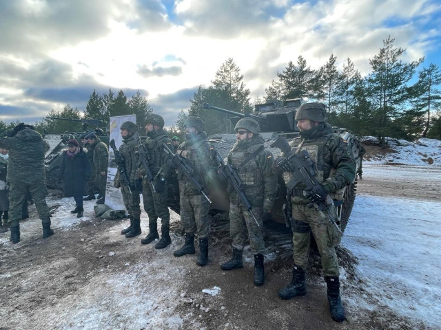 Militares españoles en Letonia