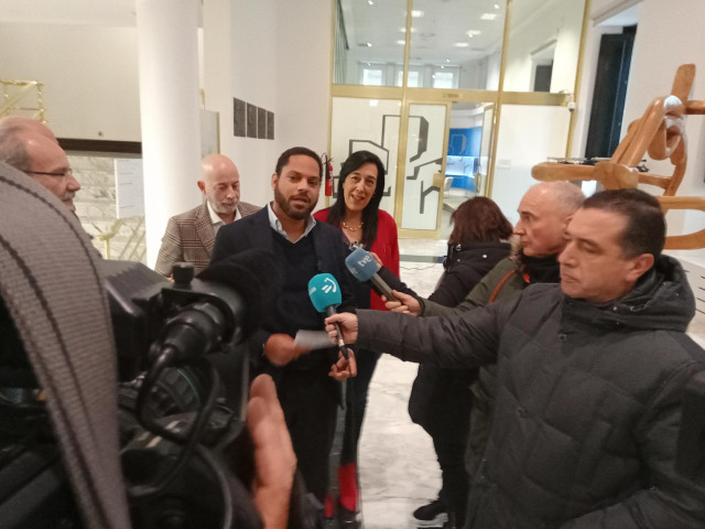 Ignacio Garriga, en su intervenciñon ante los medios de comunicación en el Parlamento Vasco