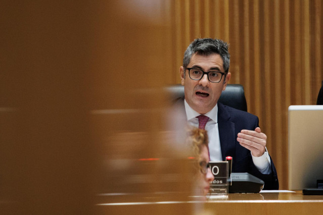 El ministro de la Presidencia y Relaciones con las Cortes, Félix Bolaños, en su comparecencia en la Comisión Constitucional del Congreso