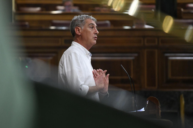Archivo - El diputado de EH Bildu, Oskar Matute