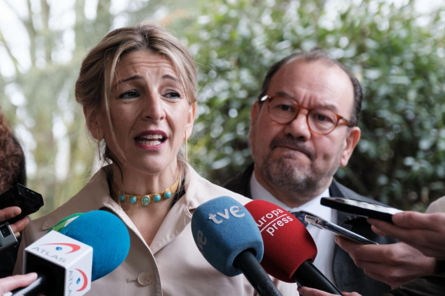 Yolanda Díaz participa en un acto en Santiago.