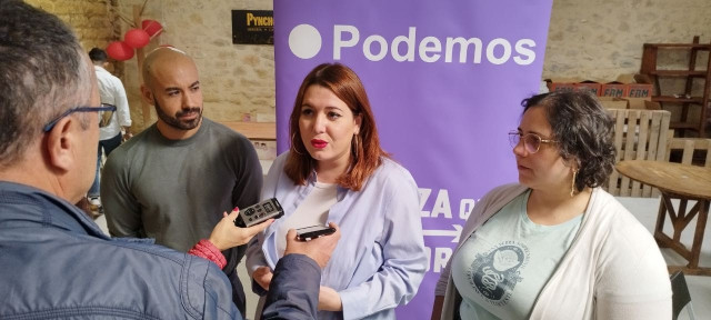 La secretaria de Estado de Igualdad, Ángela Rodríguez 'Pam', el portavoz de Unidas Podemos y candidato a la alcaldía de Alicante, Xavier López, y la concejala Vanessa Romero