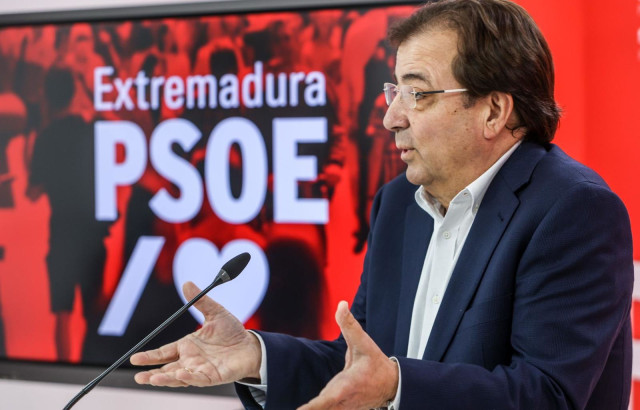 Archivo - Imagen de archivo del secretario general del PSOE de Extremadura, Guillermo Fernández Vara
