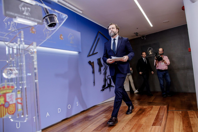 Archivo - El portavoz de Vox en el Congreso, Iván Espinosa de los Monteros, a su llegada a una rueda de prensa