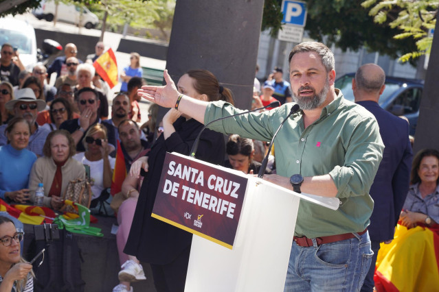 El presidente de Vox, Santiago Abascal, interviene en un acto en Santa Cruz de Tenerife, Tenerife, Canarias, (España)