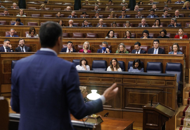 El presidente del Gobierno, Pedro Sánchez, interviene durante una sesión de control al Gobierno, en el Congreso de los Diputados, a 22 de febrero de 2023, en Madrid (España).