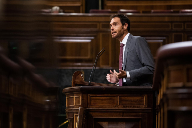 Archivo - El diputado del Grupo Mixto, Sergio Sayas.