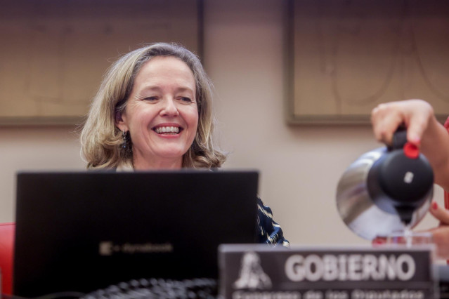 Archivo - La vicepresidenta primera del Gobierno y ministra de Asuntos Económicos y Transformación Digital, Nadia Calviño
