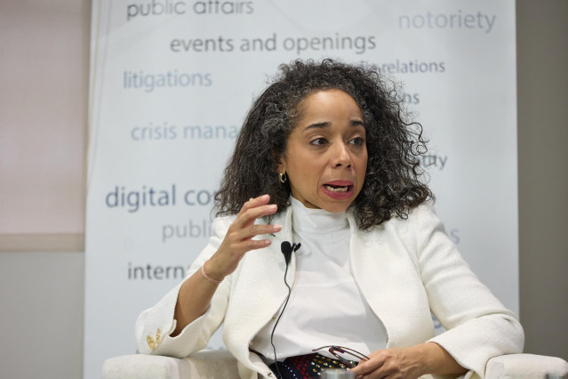La embajadora de Estados Unidos en España, Julissa Reynoso, interviene durante un desayuno informativo de Europa Press ‘Foro América’, en el Auditorio  de Estudio de Comunicación, a 8 de marzo de 2023, en Madrid (España).