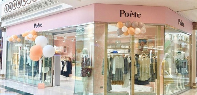 Firma de moda Poète