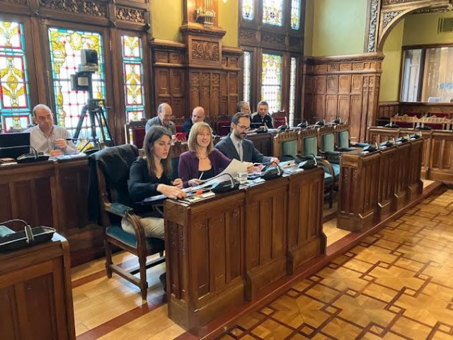 Ana Cárcaba, en el centro
