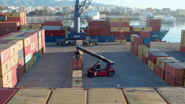 Archivo - Terminal de contenedores del puerto de Almería.