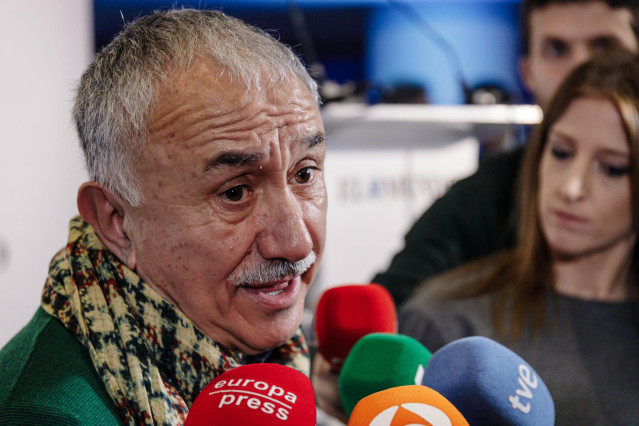 El secretario general de UGT, Pepe Álvarez, atiende a medios tras un desayuno informativo en el Hotel Westin Palace, a 9 de marzo de 2023, en Madrid (España). El diario ‘El Mundo’ ha organizado este encuentro informativo.