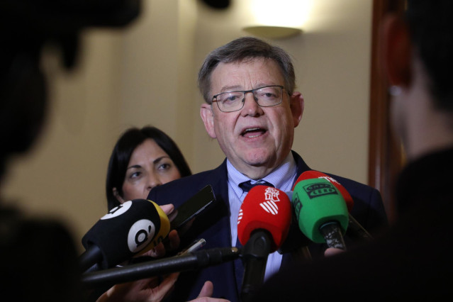El presidente de la Generalitat, Ximo Puig, atiende a los medios en Castelló