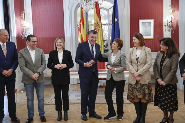 Presentación de las actas de la época foral en Les Corts