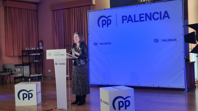 La secretaria general del PP, Cuca Gamarra, participa en un acto público en Palencia