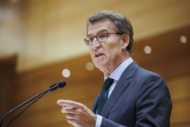 Archivo - El presidente del Partido Popular, Alberto Núñez Feijóo, interviene durante su segundo 'cara a cara' en el Senado, a 18 de octubre de 2022, en Madrid (España). S