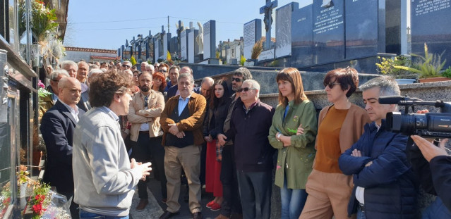 Archivo - Homenaje del PSE de Gipuzkoa al edil Juan Priede en Orio
