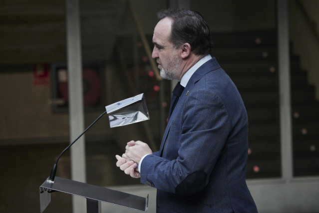 Archivo - El portavoz de Navarra Suma, Javier Esparza.