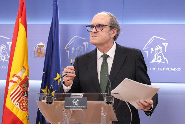 El Defensor del Pueblo, Ángel Gabilondo, ofrece una rueda de prensa tras la entrega del Informe Anual 2022 a la presidenta del Congreso, a 13 de marzo de 2023, en Madrid (España). El Defensor del Pueblo recibió 31.077 quejas en 2022, 2.062 más que en 2021
