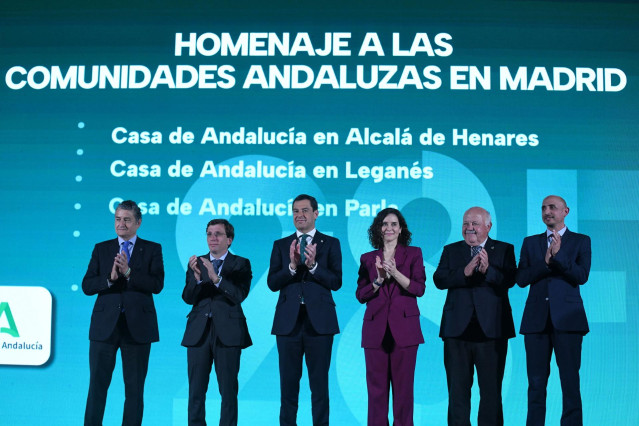 (I-D) El consejero de Presidencia, Interior y Diálogo Social de la Junta de Andalucía, Antonio Sanz, el alcalde de Madrid, José Luis Martínez-Almeida, el presidente de la Junta de Andalucía, Juanma Moreno, la presidenta de la Comunidad de Madrid, Isabe Dí