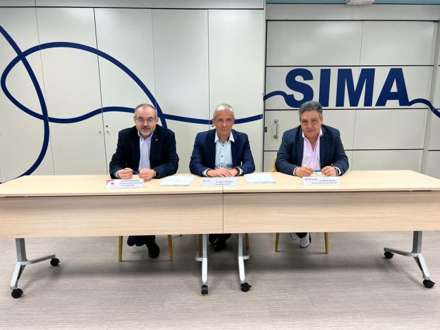 Firma del convenio de 'contact center'