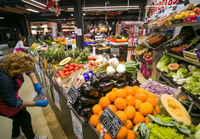 Archivo - Frutas y verduras del Mercado de Abastos