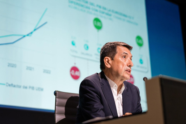 El responsable de Análisis Económico de BBVA Research, Rafael Doménech, durante la presentación del nuevo informe de ‘Situación España’ de BBVA, en la Ciudad BBVA, a 14 de marzo de 2023, en Madrid (España). El informe de BBVA Research prevé un crecimiento