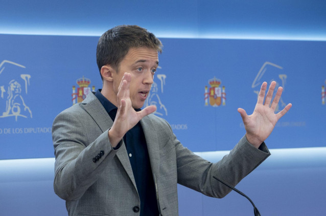 Archivo - El líder de Más País, Íñigo Errejón, ofrece una rueda de prensa en el Congreso de los Diputados.