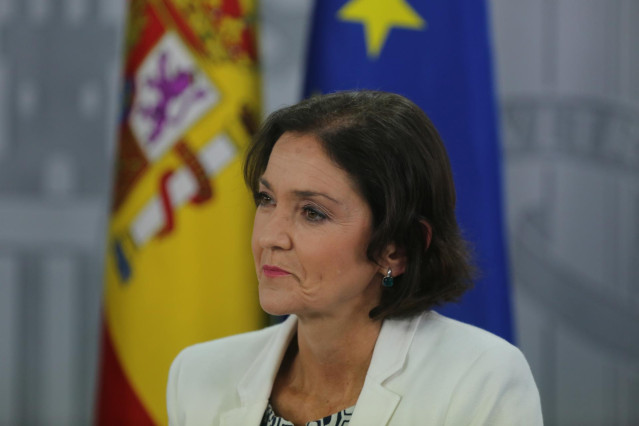 Archivo - La ministra de Industria, Comercio y Turismo, Reyes Maroto.