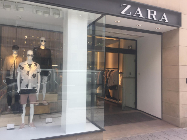 Archivo - Tienda Zara, del grupo Inditex