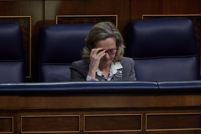 La vicepresidenta primera del Gobierno y ministra de Asuntos Económicos, Nadia Calviño, durante una sesión plenaria en el Congreso de los Diputados, a 15 de marzo de 2023, en Madrid (España). El pleno del Congreso de los Diputados celebra hoy una sesión d