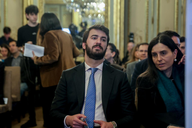 El vicepresidente de la Junta de Castilla y León, Juan García-Gallardo, presenta los atractivos religiosos, turísticos, culturales y gastronómicos de la Semana Santa de Castilla y León, en el Palacio de Linares, a 15 de marzo de 2023, en Madrid (España).