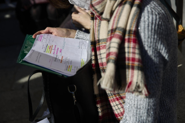 Archivo - Celebración de los exámenes MIR, en la Facultad de Educación de la Universidad Complutense de Madrid, a 29 de enero de 2022, en  Madrid (España). Las pruebas, convocadas por el Ministerio de Sanidad para acceder a las plazas ofertadas de Formaci