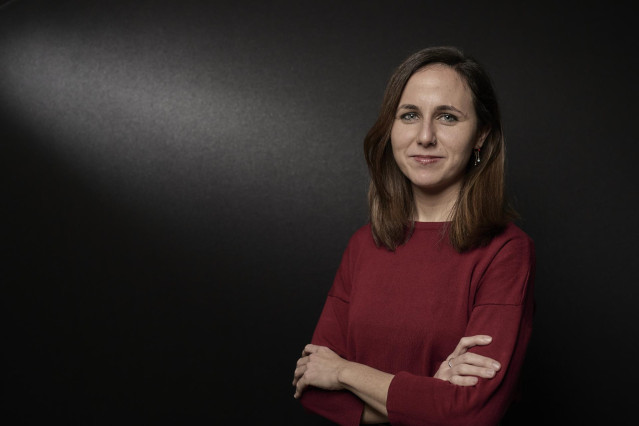 Archivo - La ministra de Derechos Sociales y Agenda 2030, Ione Belarra, posa para Europa Press, a 26 de noviembre de 2021, en Madrid, (España). Belarra es también secretaria general de Podemos desde junio de 2021.