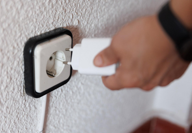 Más de 25.000 usuarios se han inscrito en una semana a la plataforma de la OCU para ahorrar en luz y gas.