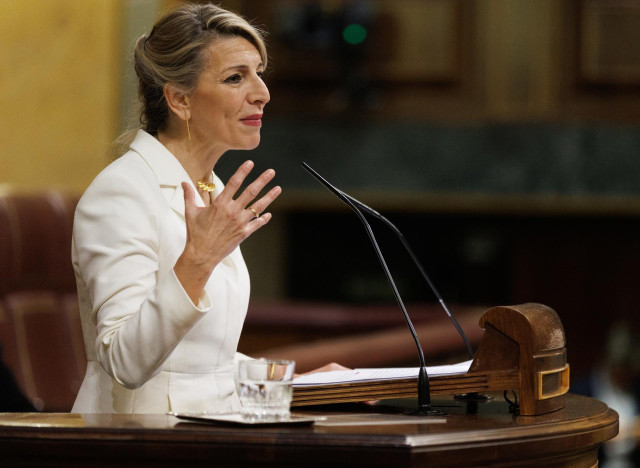 La vicepresidenta segunda y ministra de Trabajo y Economía Social, Yolanda Díaz, interviene durante un debate de la moción de censura, en el Congreso de los Diputados, a 21 de marzo de 2023, en Madrid (España).