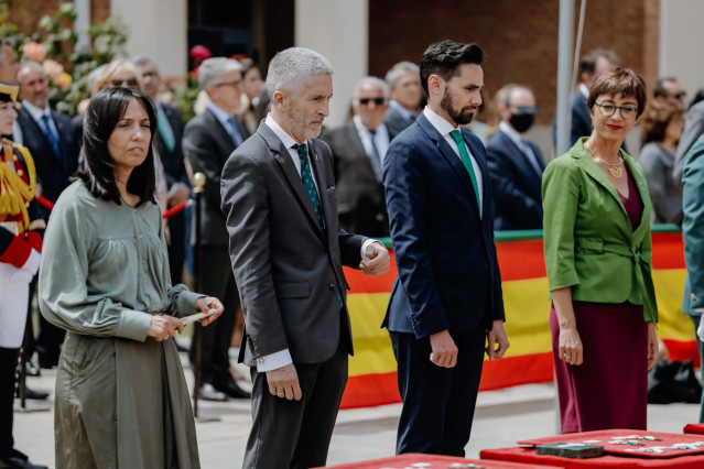 Archivo - Mercedes González junto a Grande-Marlaska y María Gámez durante el acto de conmemoración del 178º aniversario de la fundación de la Guardia Civil en el Colegio de Guardias Jóvenes ‘Duque de Ahumada’ de Valdemoro.