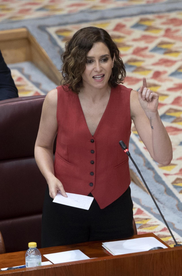 Archivo - La presidenta de la Comunidad de Madrid, Isabel Díaz Ayuso; interviene una sesión plenaria, en la Asamblea de Madrid. Archivo.