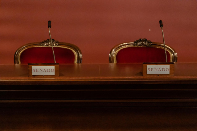 Archivo - Dos asientos en la Sala Manuel Broseta Pont durante la primera jornada de Puertas Abiertas del Senado, a 30 de noviembre de 2022, en Madrid (España). La XXV edición de las Jornadas de Puertas Abiertas del Senado se celebra los días 30 de noviemb