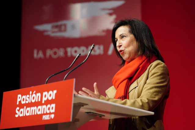La ministra de Defensa, Margarita Robles, interviene en la presentación del candidato socialista a la alcaldía de Salamanca, José Luis Mateos, en la  Biblioteca Torrente Ballester, a 26 de marzo de 2023, en Salamanca, Castilla y León, (España).