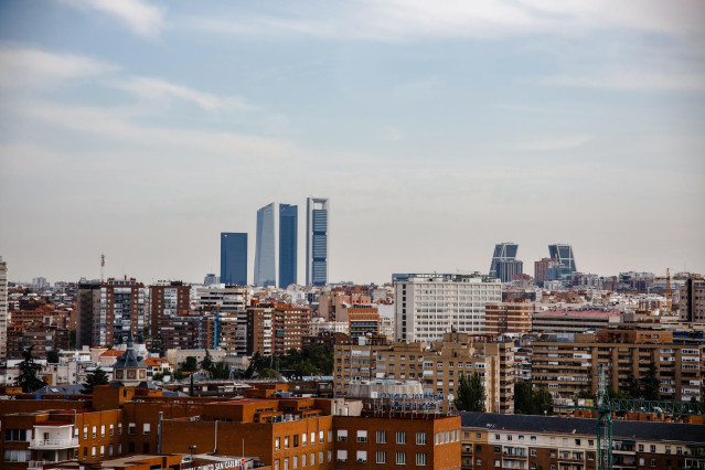 Archivo - Vista panorámica de Madrid.