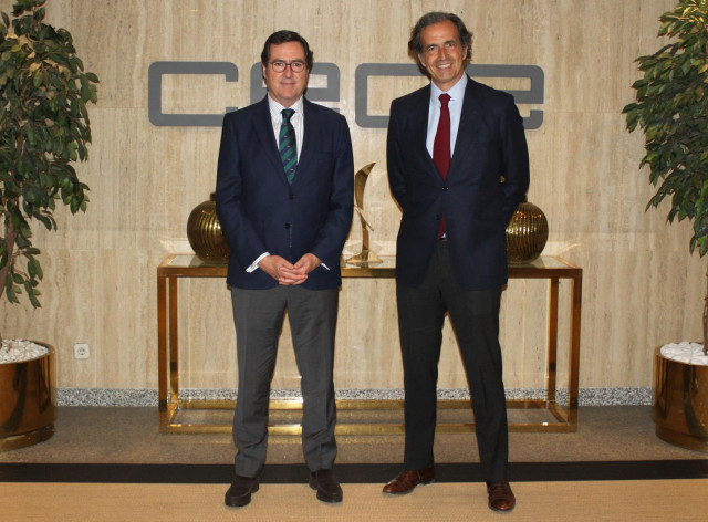 Antonio Garamendi, presidente de la CEOE, y Pablo Arnús, presidente de Amara NZero.