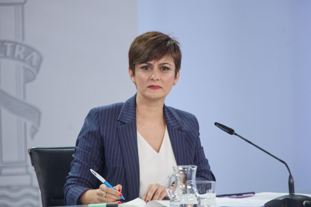La portavoz del Gobierno y ministra de Política Territorial, Isabel Rodríguez, durante una rueda de prensa posterior al Consejo de Ministros, en el Palacio de La Moncloa, a 20 de marzo de 2023, en Madrid (España). En esta segunda edición, el Bono Cultural
