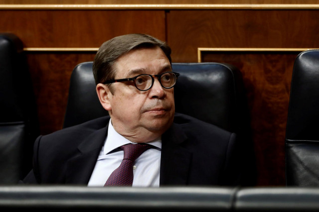 Archivo - El ministro de Agricultura, Pesca y Alimentación, Luis Planas