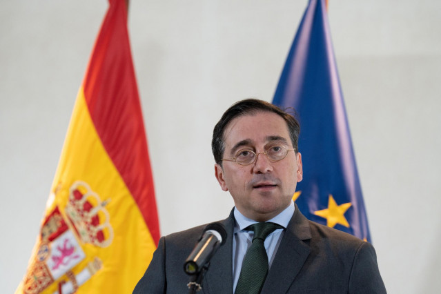 El ministro de Asuntos Exteriores, José Manuel Albares, comparece ante los medios a su llegada a la XXVIII Cumbre Iberoamericana, en el Hotel El Embajador, a 23 de marzo de 2023, en Santo Domingo (República Dominicana). Bajo el lema ‘Juntos por una Iberoa